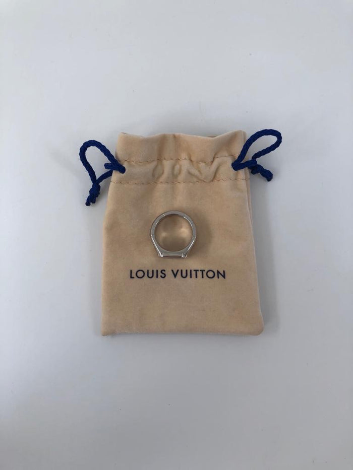 Louis Vuitton Men's SIlver Palladium Monogram Signet Ring M62488