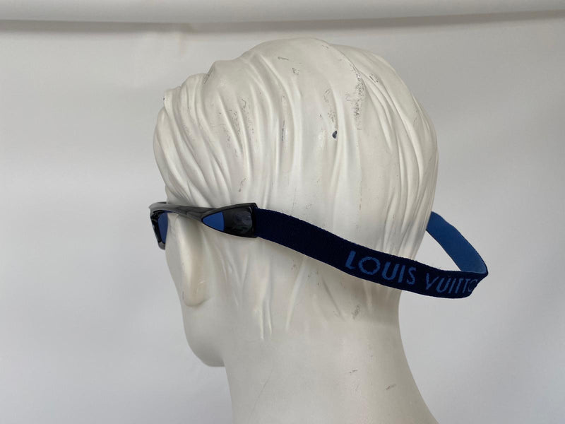 Shop LOUIS VUITTON Plastic Headband - Brown & White
