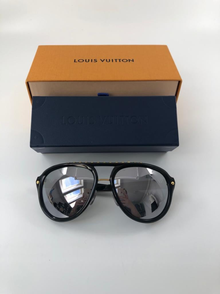 Louis Vuitton #127 Sunglasses Plastic black green Ladies Z1723E
