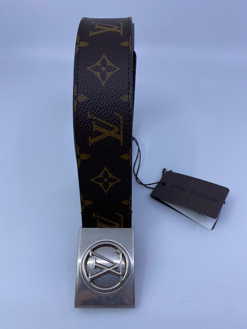 Louis Vuitton LV Initiales 30mm Reversible Belt Saffron + Cowhide. Size 90 cm