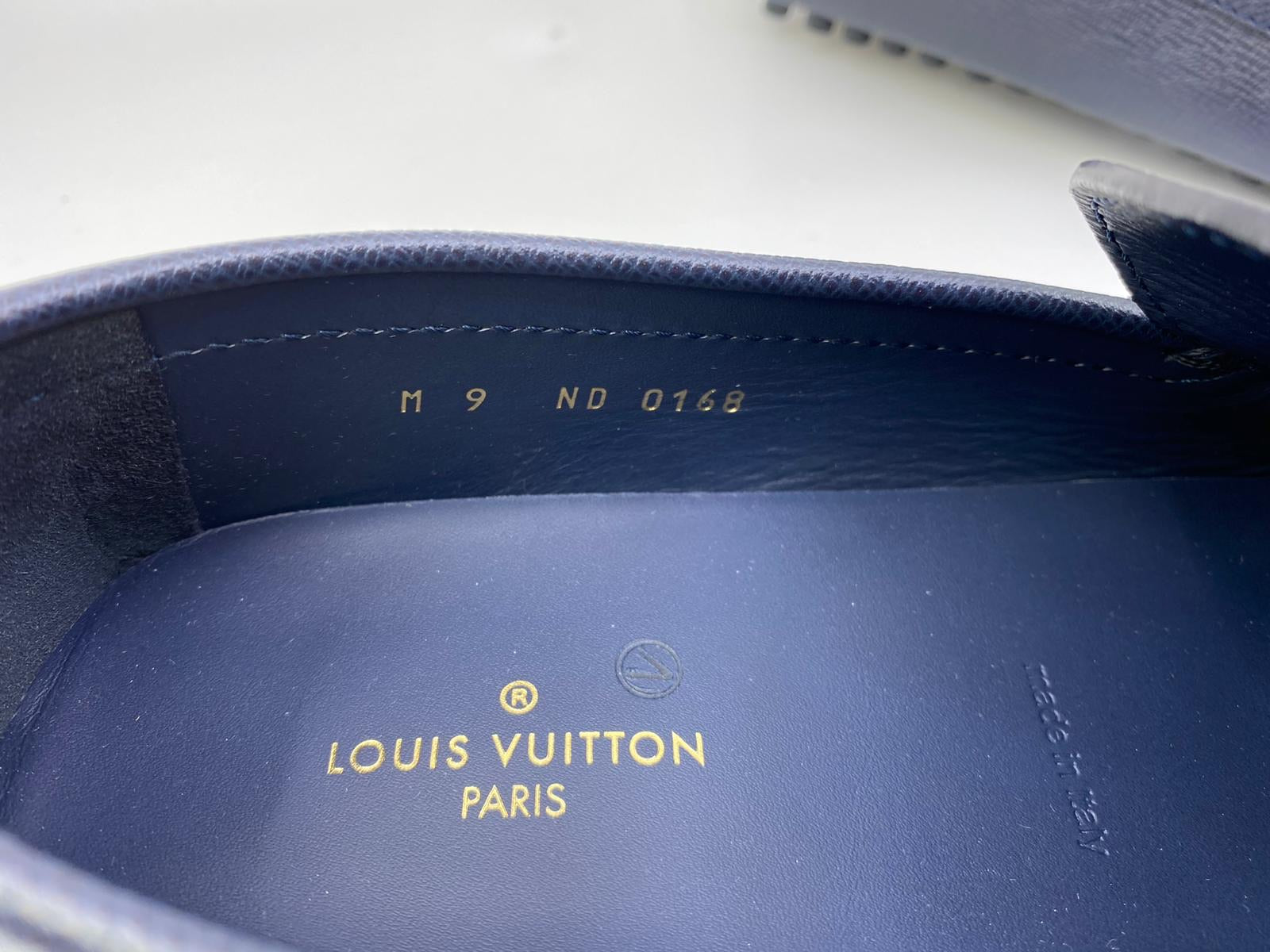 Louis Vuitton Men's Navy Leather Hockenheim Loafer – Luxuria & Co.