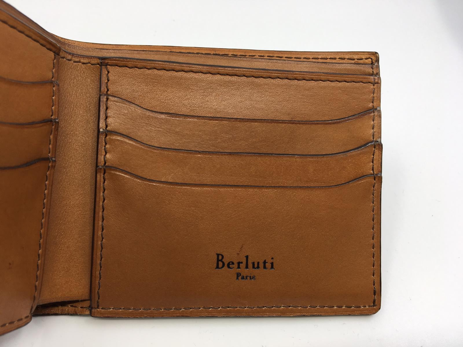 Berluti Men's Brown Makore Leather Compact Wallet – Luxuria & Co.