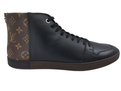 Men's Louis Vuitton Line-Up Monogram Leather Sneakers Low Top Size 8  US 9