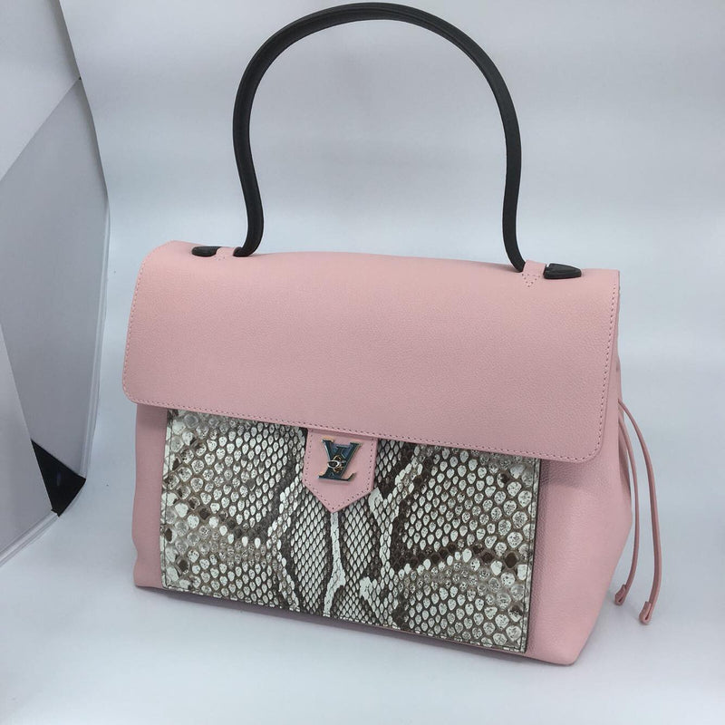 Lockme leather handbag Louis Vuitton Pink in Leather - 31302570