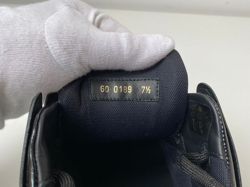 LOUIS VUITTON Calfskin Mens Zig Zag Sneakers 9.5 Black Gold 967417